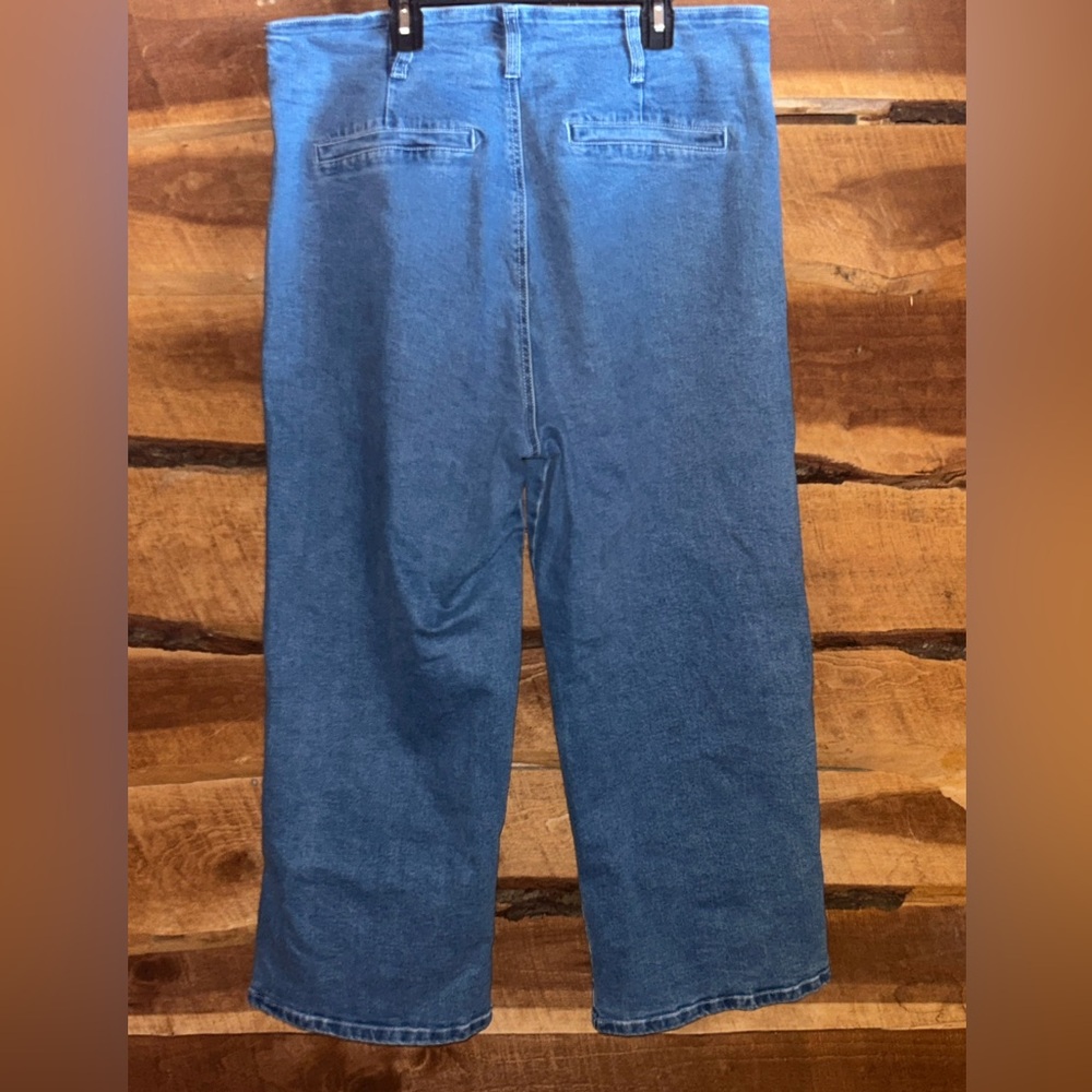 Classic Blue Wide-Leg Jeans - Picture 3 of 4